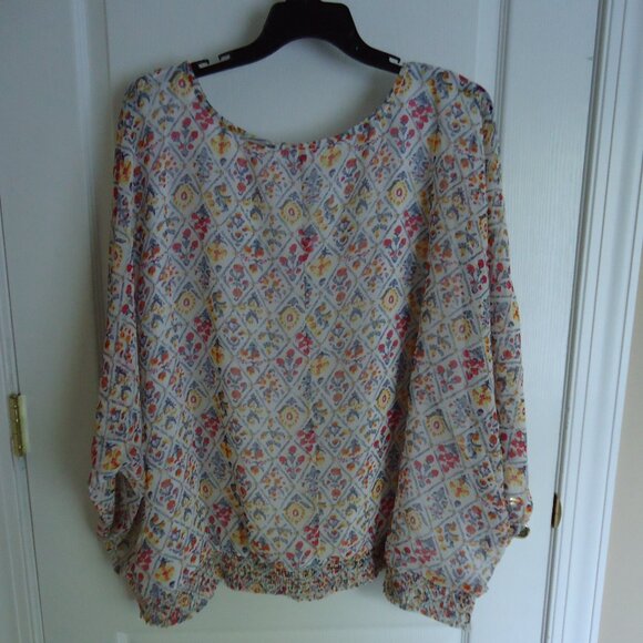 Salon Studio Top 4X NEW - Picture 4 of 9